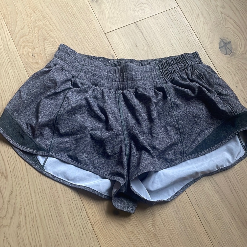Lululemon Grey Hottie Hot Shorts! 2.5 inch